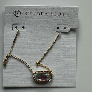 Kendra Scott necklace
